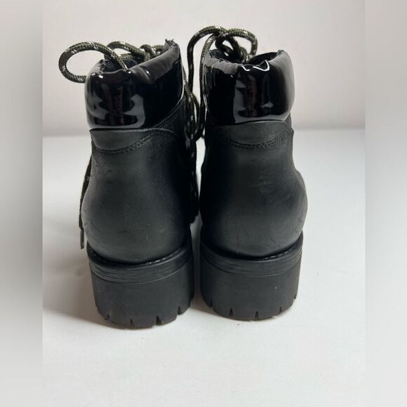 Urban Outfitters Leather Ankle Boots  Black Lace up Size 6 - Picture 3 of 11